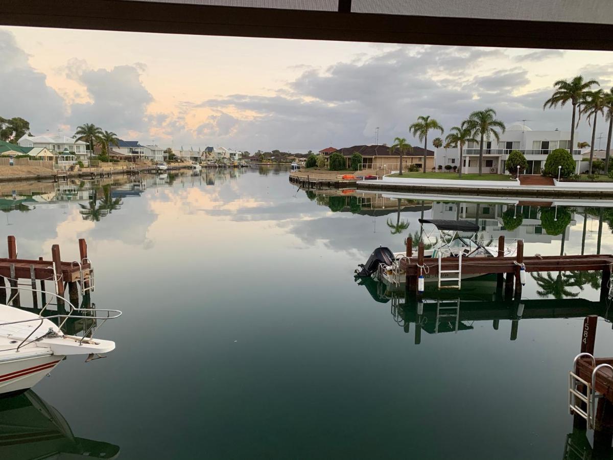 Waterside Canal Dreams Mandurah Exterior photo