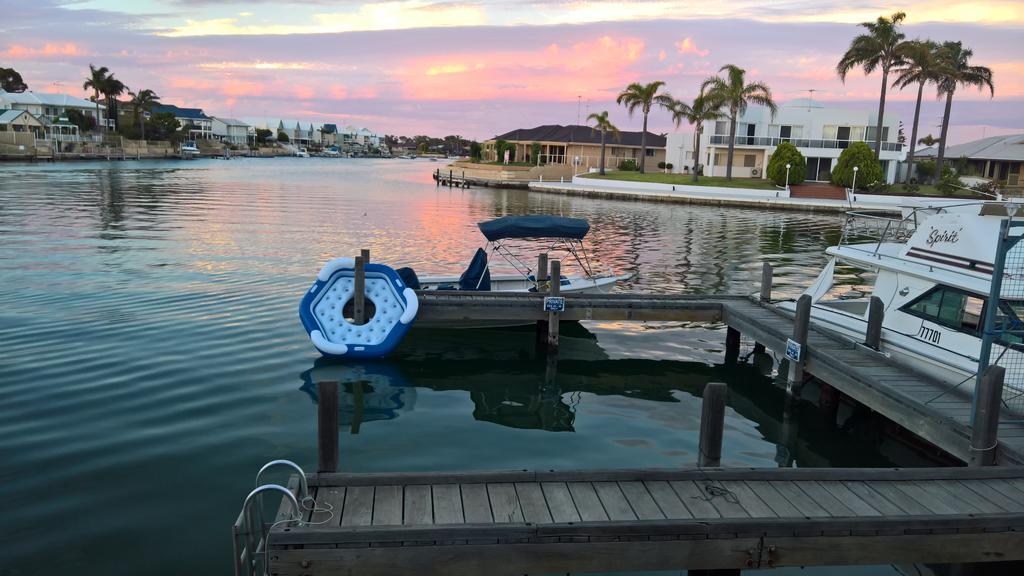 Waterside Canal Dreams Mandurah Exterior photo