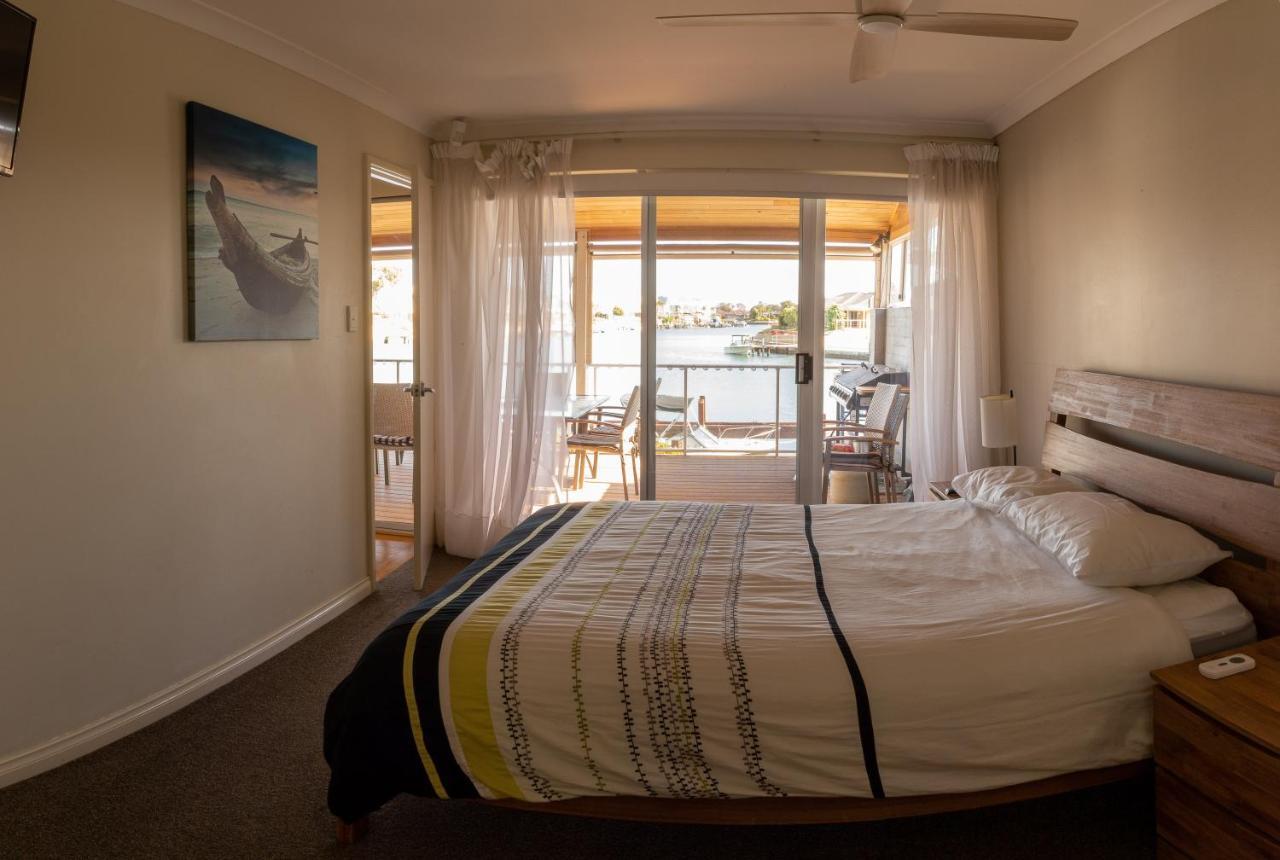 Waterside Canal Dreams Mandurah Exterior photo
