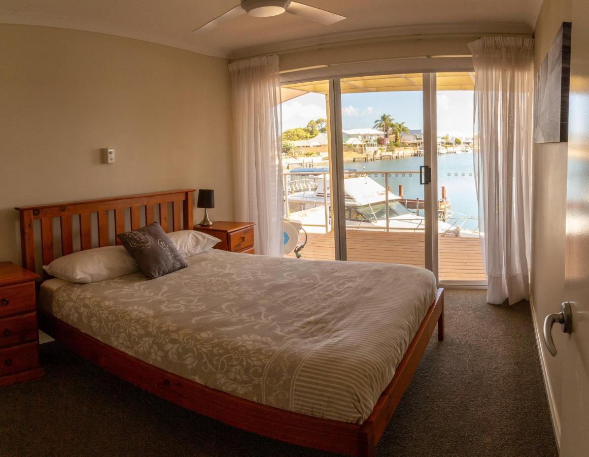 Waterside Canal Dreams Mandurah Exterior photo