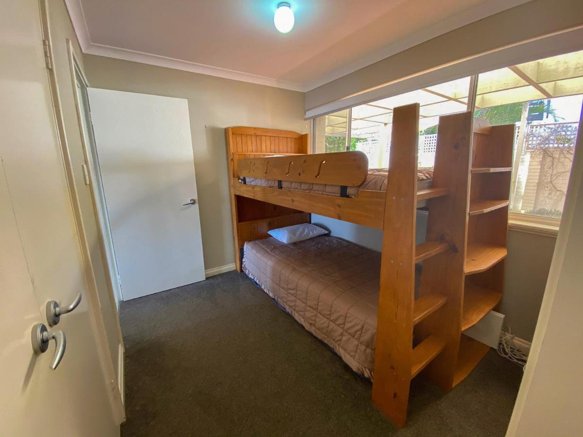 Waterside Canal Dreams Mandurah Exterior photo