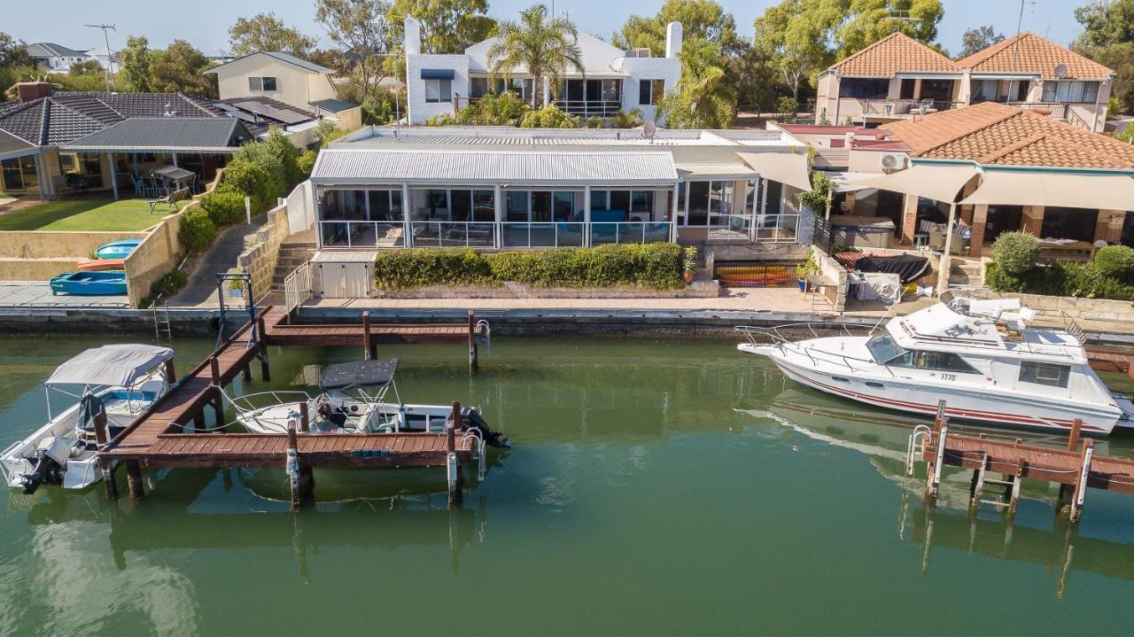 Waterside Canal Dreams Mandurah Exterior photo
