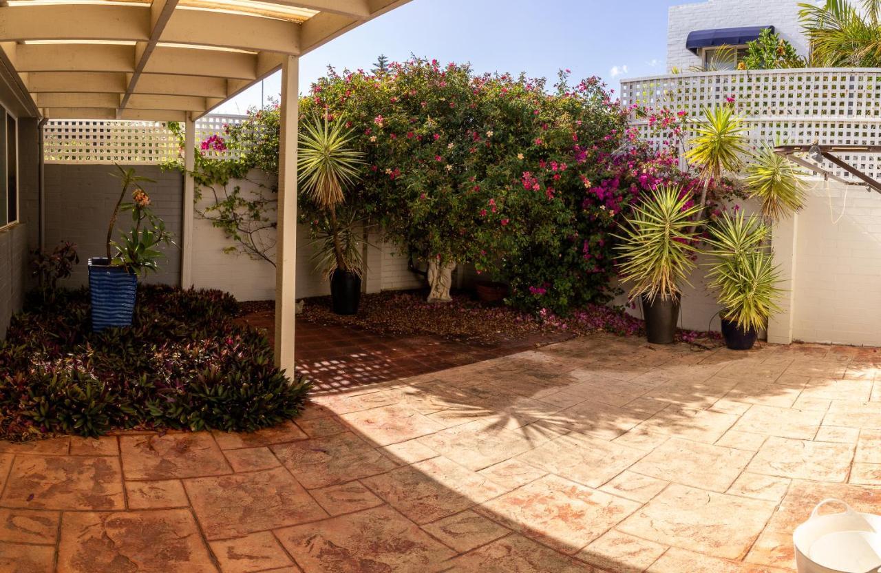 Waterside Canal Dreams Mandurah Exterior photo